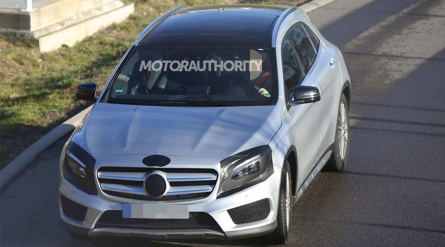 Mercedes-Benz GLA Serisi (2016)